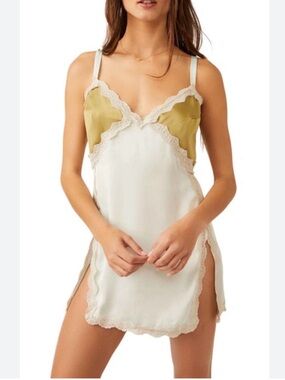 Free People On the rise mini slip in ice combo